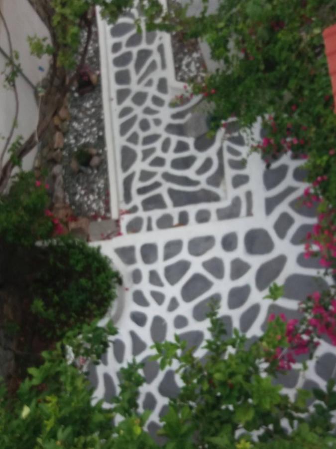 Studio In Garden Poros Town 外观 照片